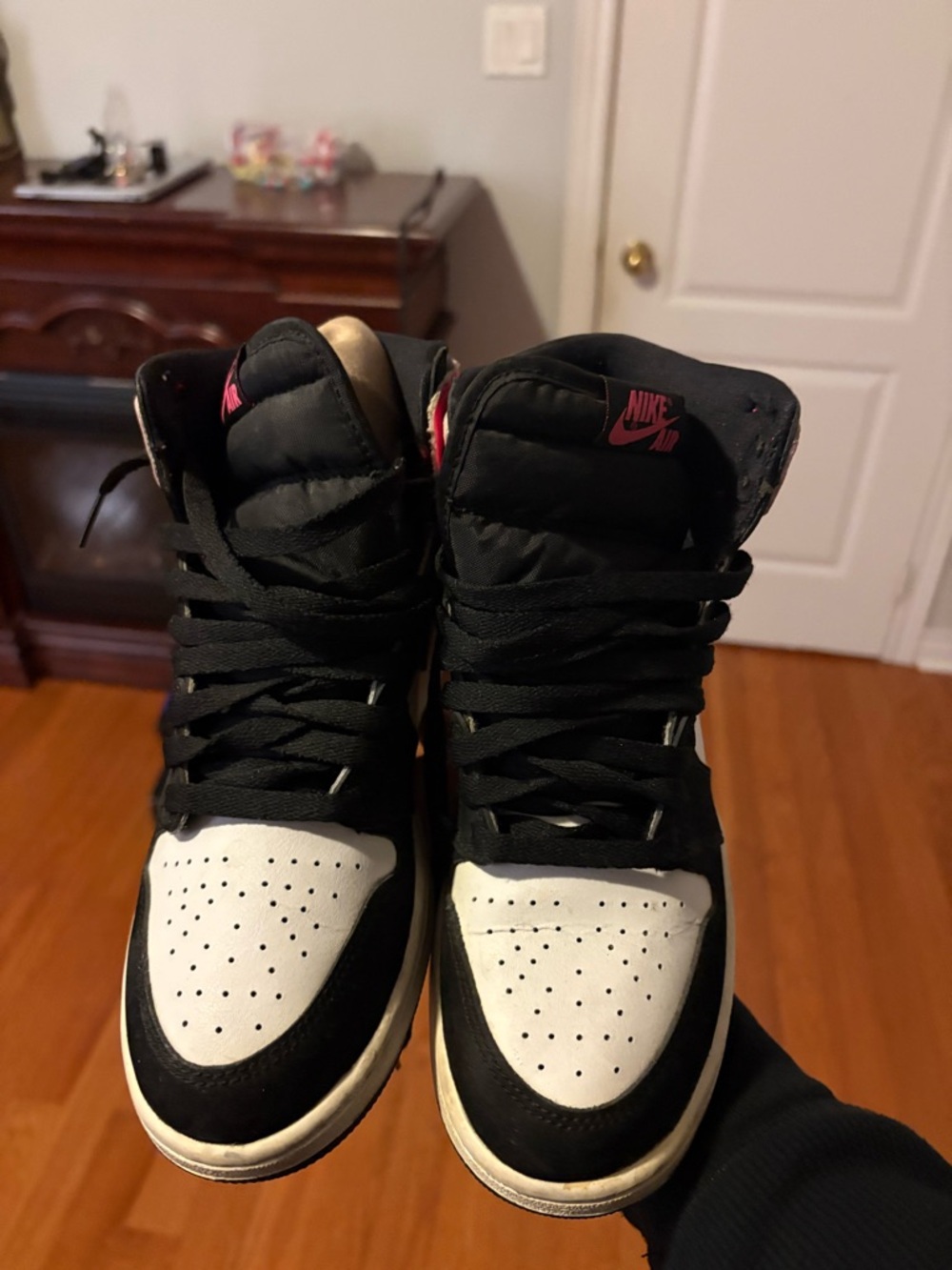 Jordan 1s Valentine’s Day addition!